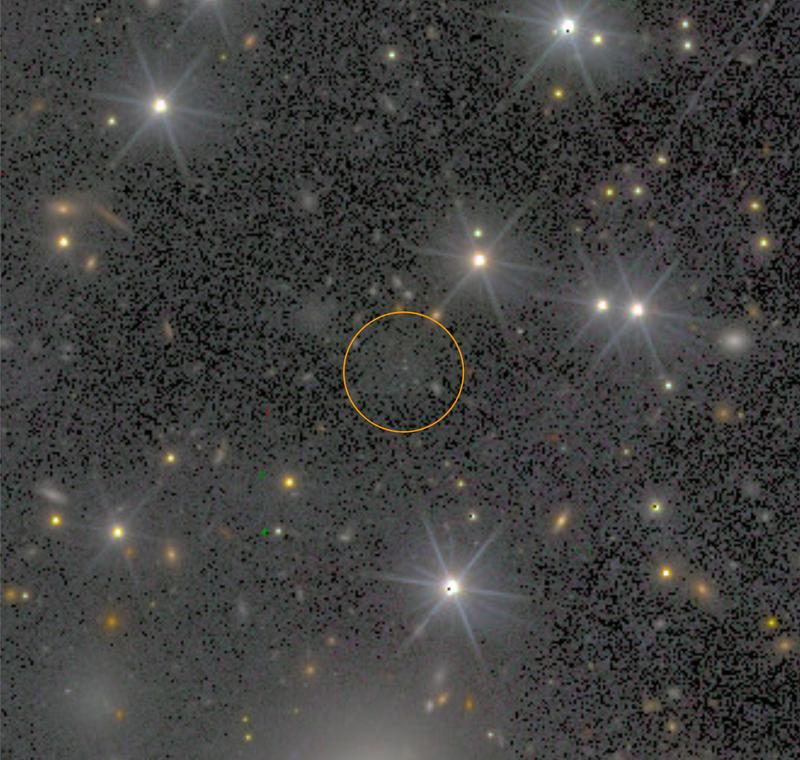 Dunkle Galaxis entdeckt