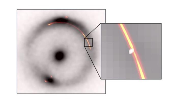Das dunkle Herz des Alls: Astronomen entdecken  rätselhaftes Objekt aus dem frühen Universum