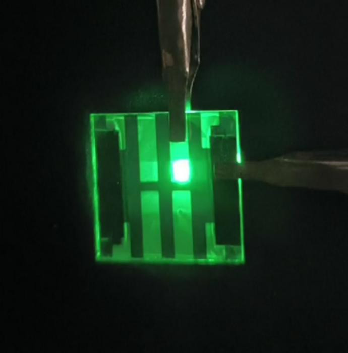 Besser für die Augen: neuartige Dünnschicht-LED strahlt im Spektrum der Sonne
